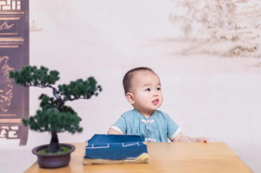 琼海宝宝眼屎多是什么原因